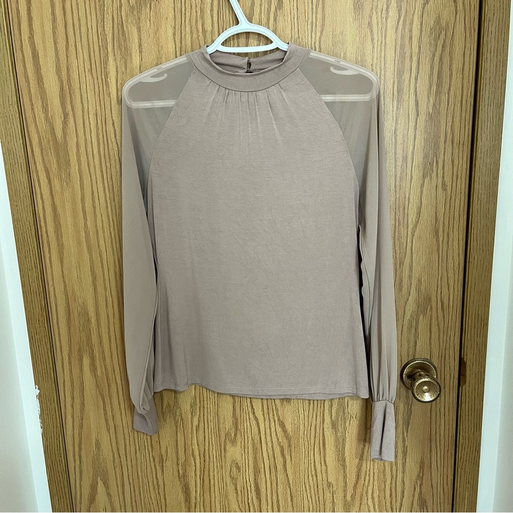 Sheer sleeve shirt